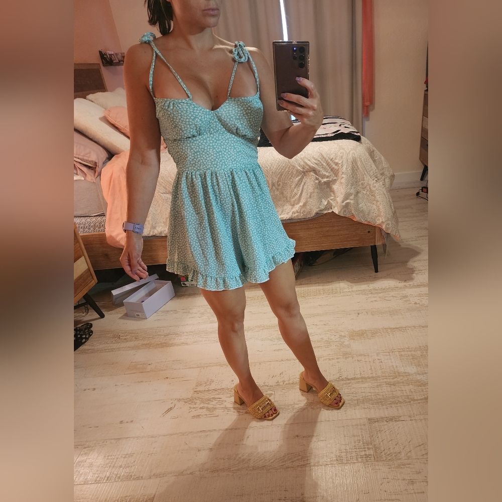 ZAFUL romper with shoulder ties. Never worn.